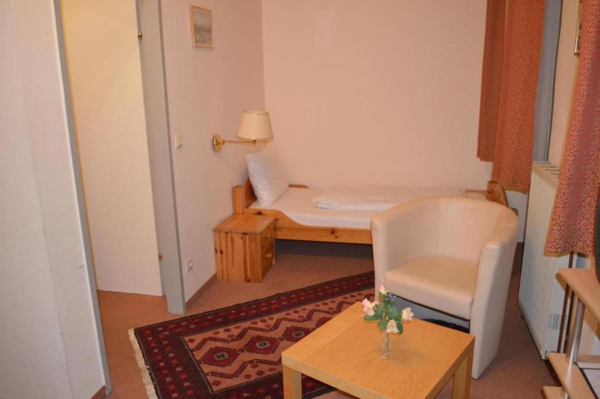 Hotel Pension Walzerstadt Vienna Room photo