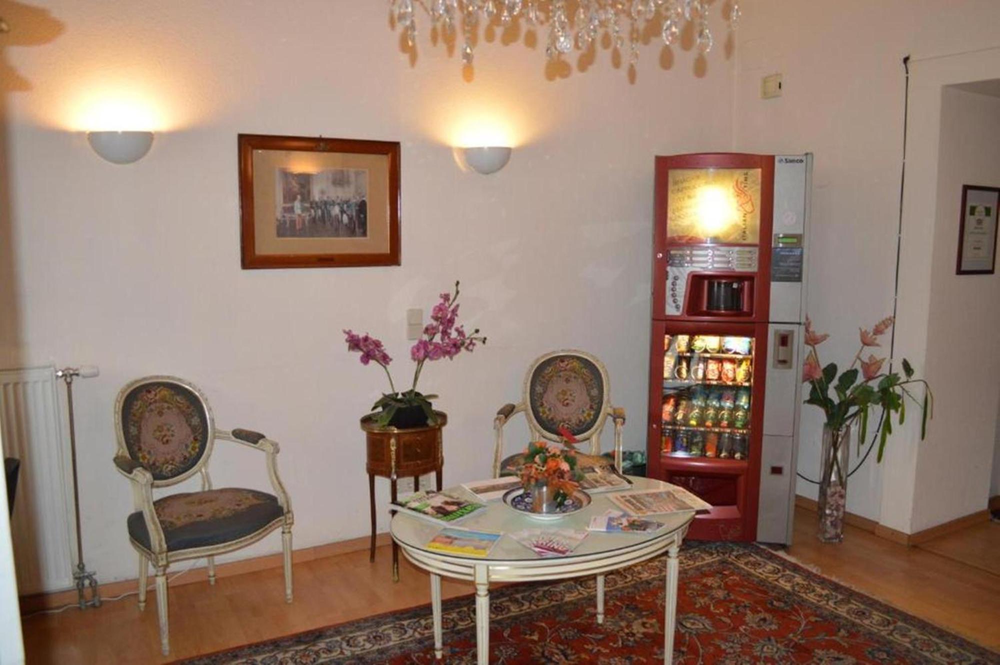 Hotel Pension Walzerstadt Vienna Exterior photo